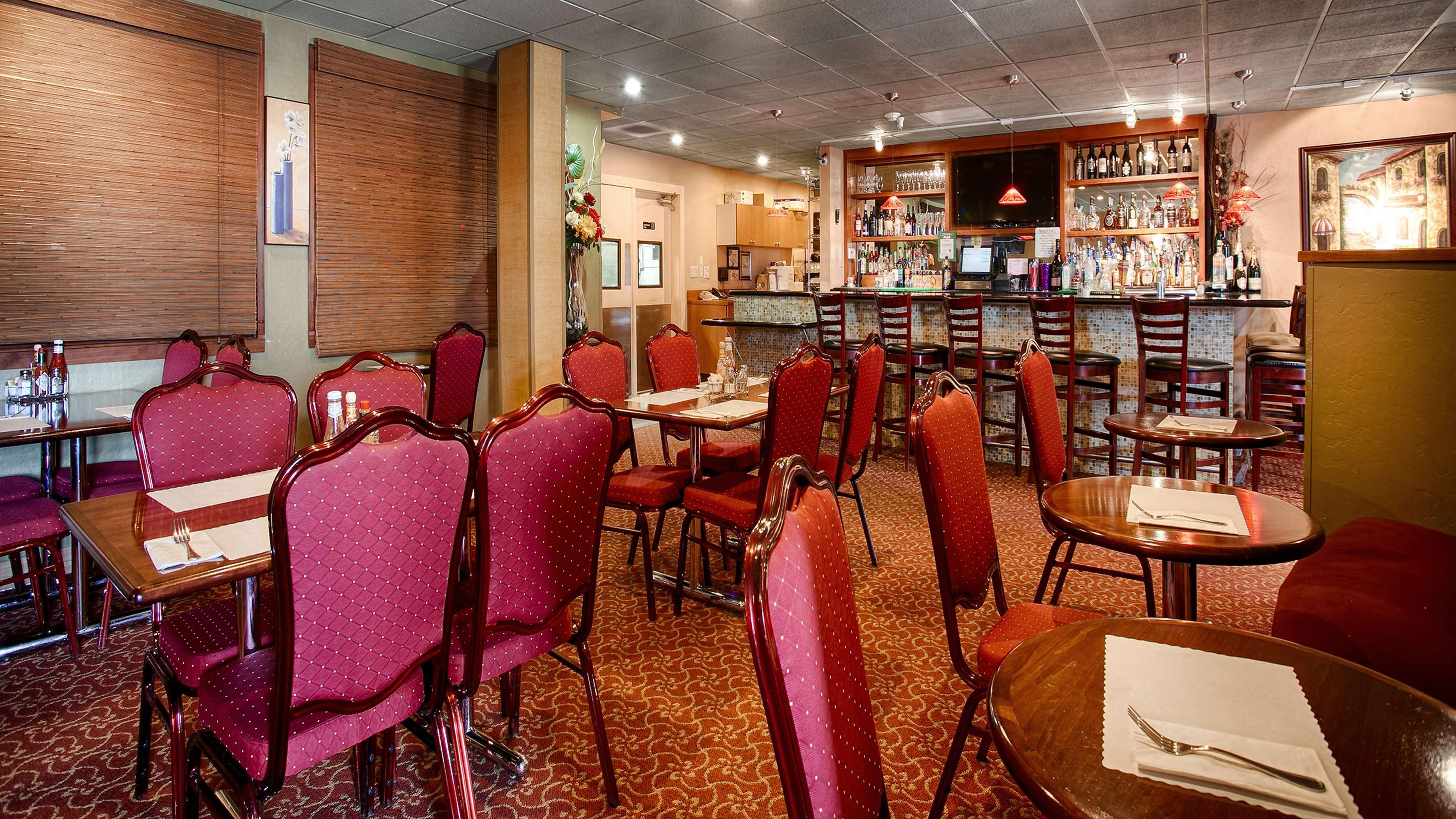 Best Western Plus Brookside Hotel 3*